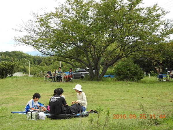 芝広場の風景