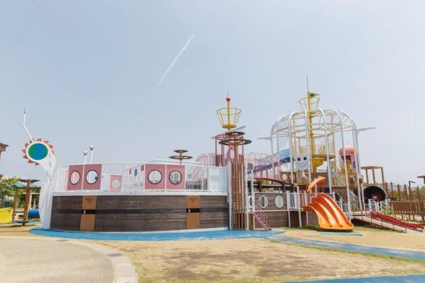 大型船遊具広場