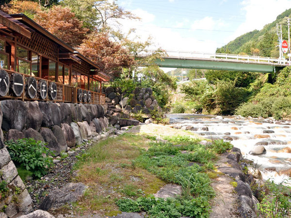川沿い風景