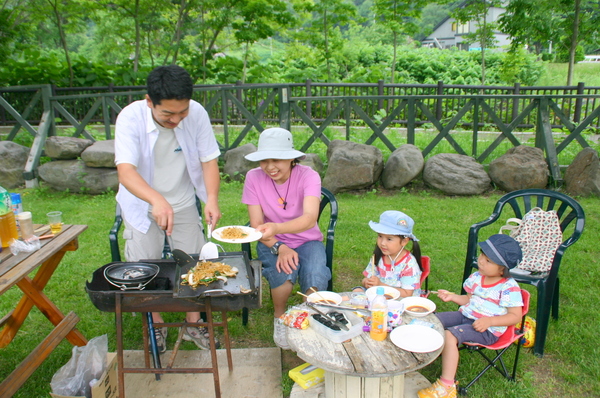 キャンプ場でBBQ