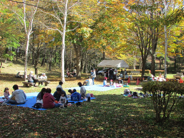 鳥居平やまびこ公園いこいのひろば