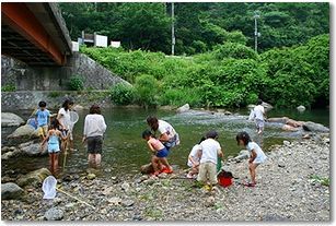 川遊び