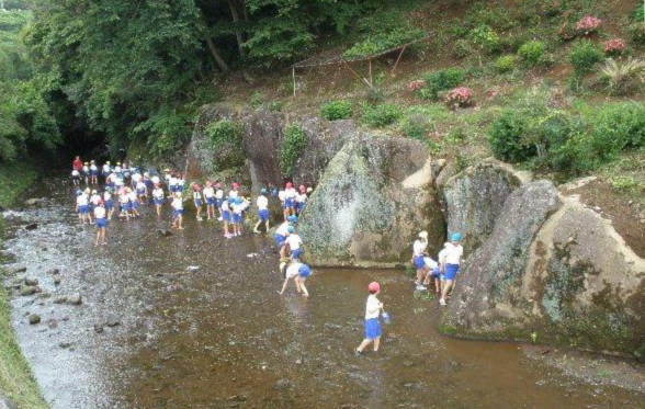 川遊び