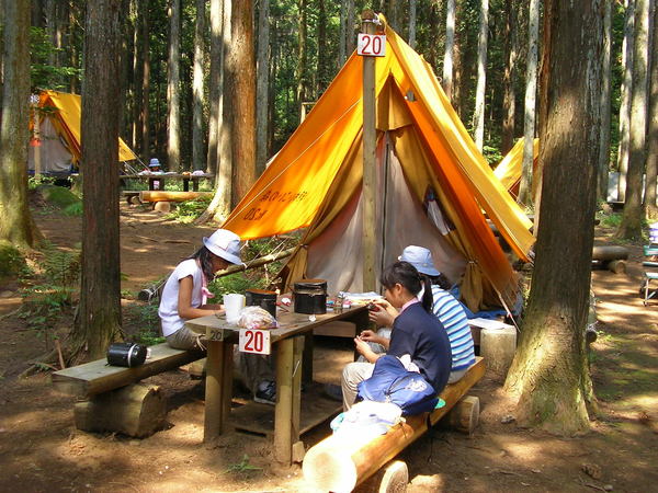 キャンプ場（常設テント）