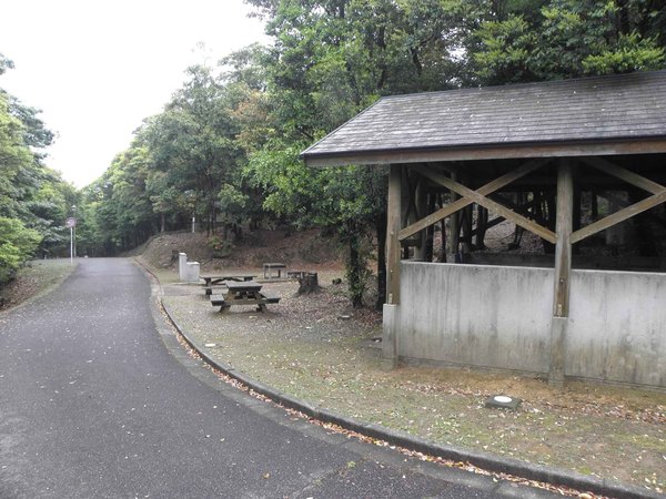 芝張サイトと炊事棟