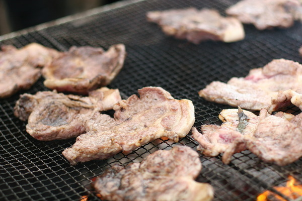 生産頭数100頭/月という希少なみやじ豚がほぼ食べ放題！