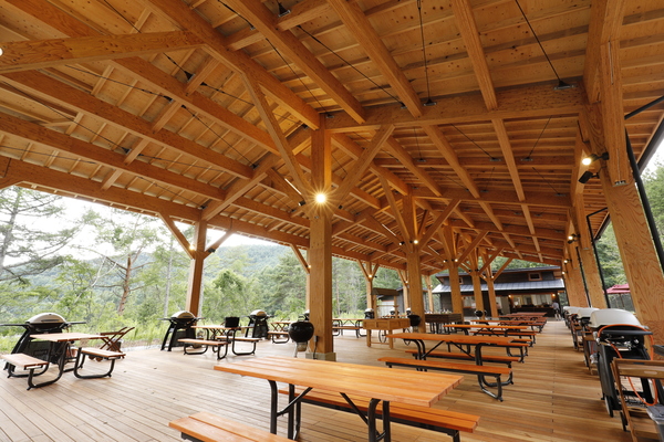 【THE ROOF】大屋根の下で過ごすパーティー気分！