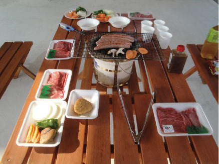 BBQコンロと食材