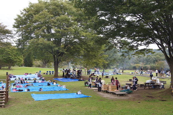 国営みちのく杜の湖畔公園