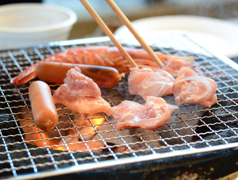 上質の炭でジューシーな牛肉を堪能！