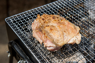 鶏モモ炭火焼赤ワインソース_行程2