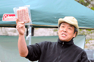 説明する榊さん
