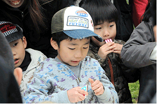 ゲーム中の子供たちの様子