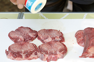 厚切り炭火焼牛タン_行程2